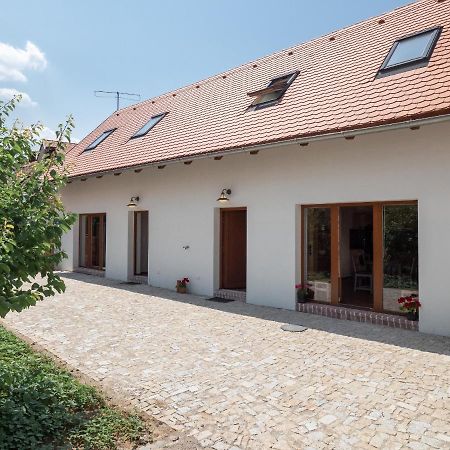 Penzion Andel Šatov Exteriör bild